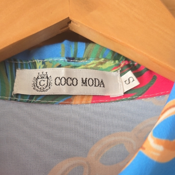 Vibrant Long Sleeve Dress with Artistic Print, IYKYK, Miami Horseshow, Small EUC - Picture 10 of 11